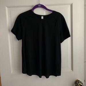 LULULEMON TOP